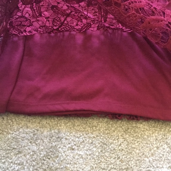 Cold shoulder top - Picture 2 of 3